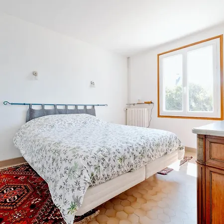 Holiday home Maison Familiale 100m De La *